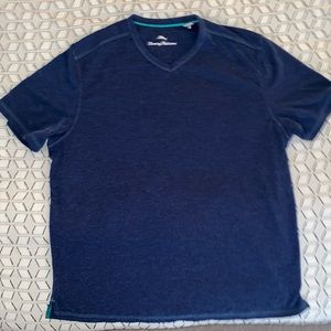 Men’s tommy bahamas, V neck navy shirt